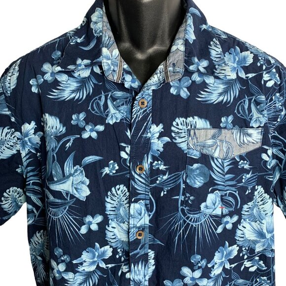 Private Member Button Up Hawaiian Shirt L Blue Floral Short Sleeves Pocket - Picture 2 of 6